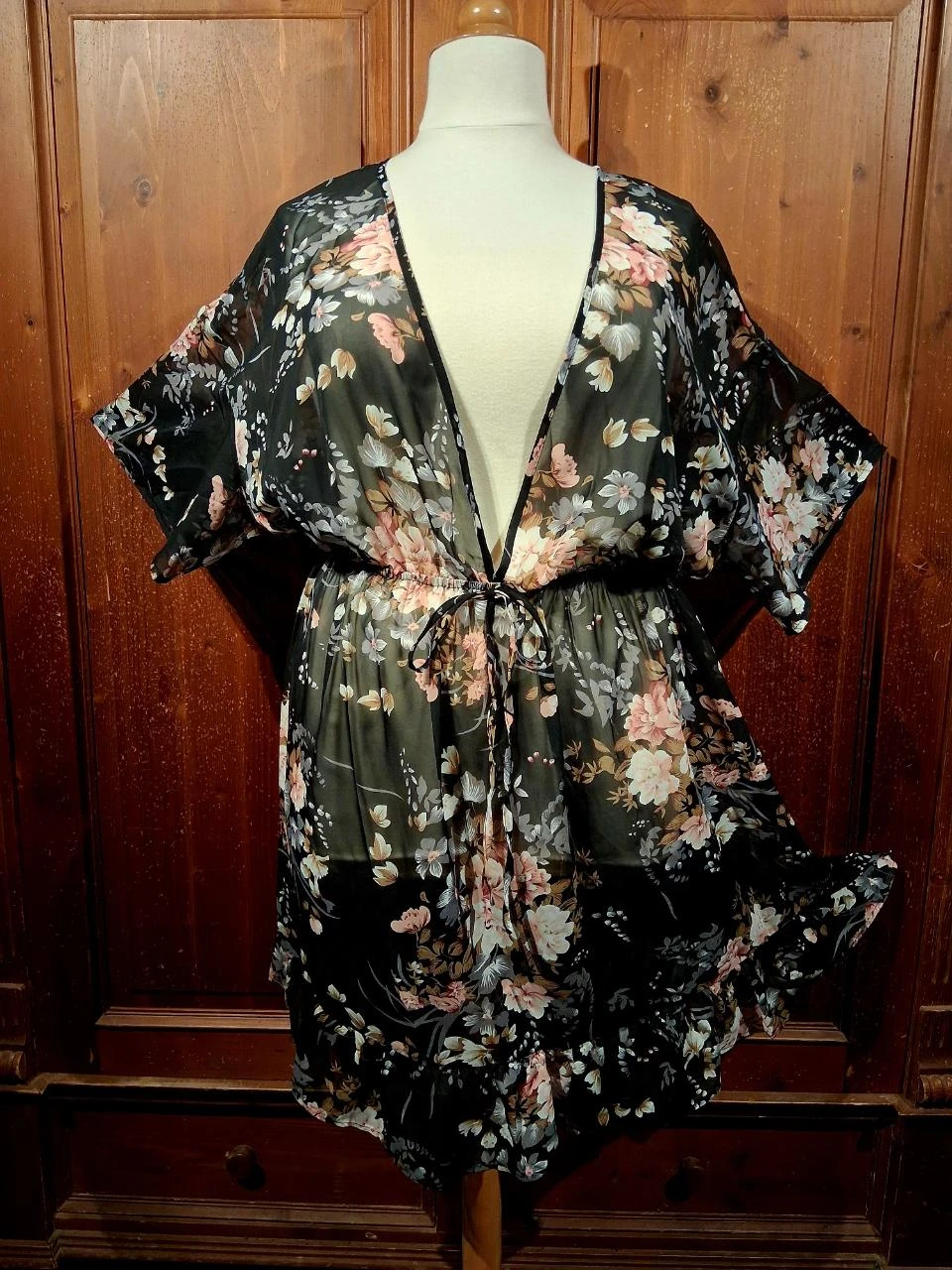 mooie strand cover up zwart bloemenpint One Size